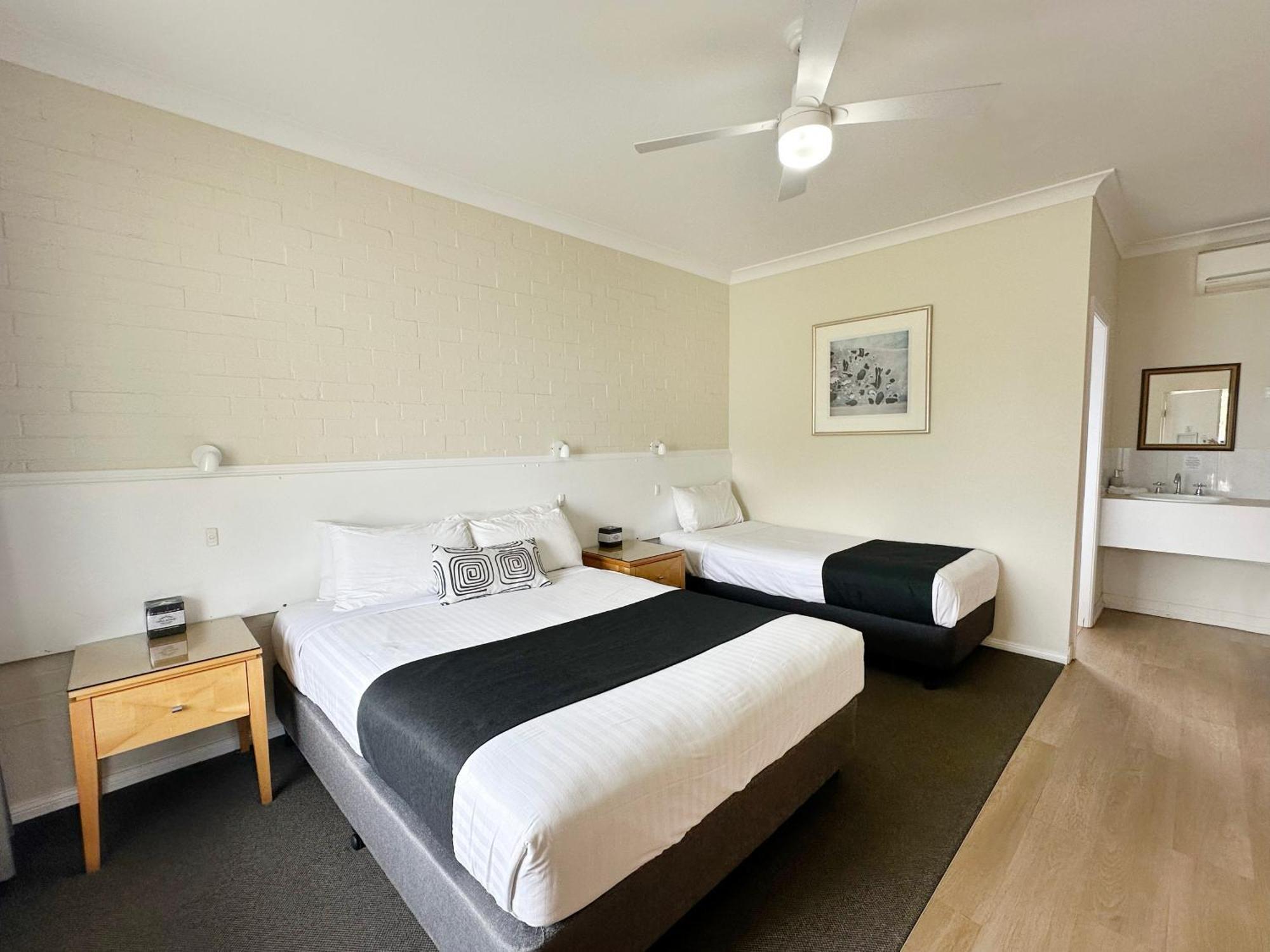Motel Catalina Macquarie 3*